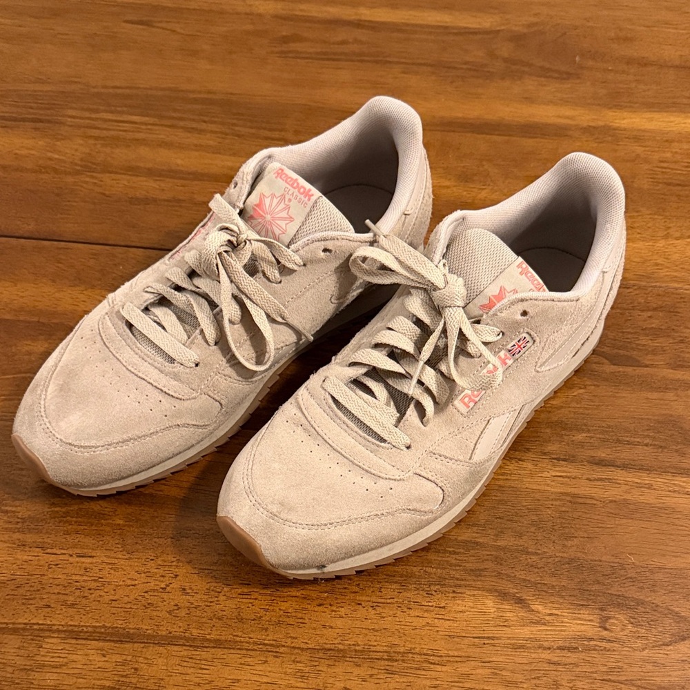 Reebok Suede Light Gray Sneakers